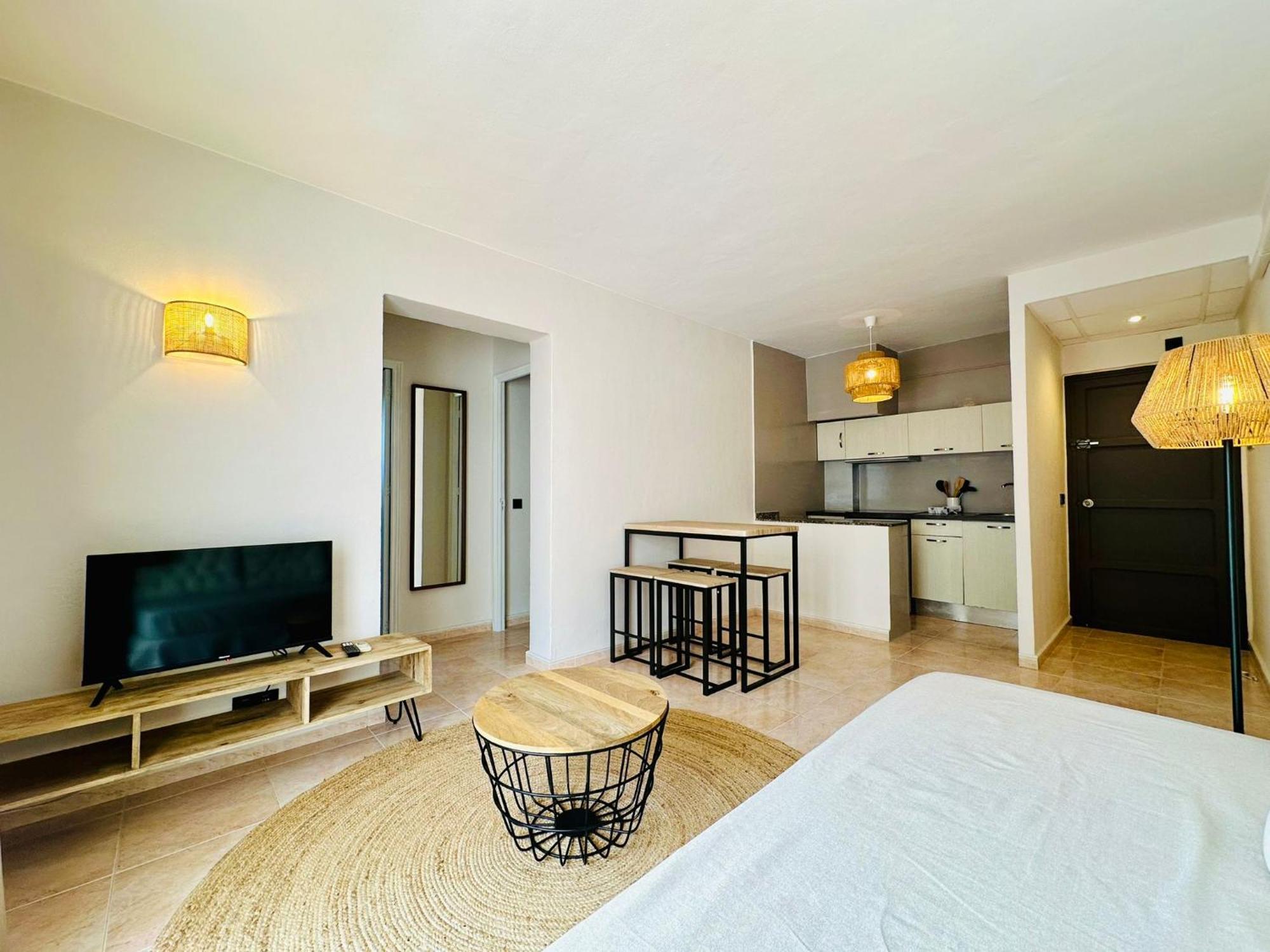 Apartamentos Ses Veles Cala Llonga  Exterior foto